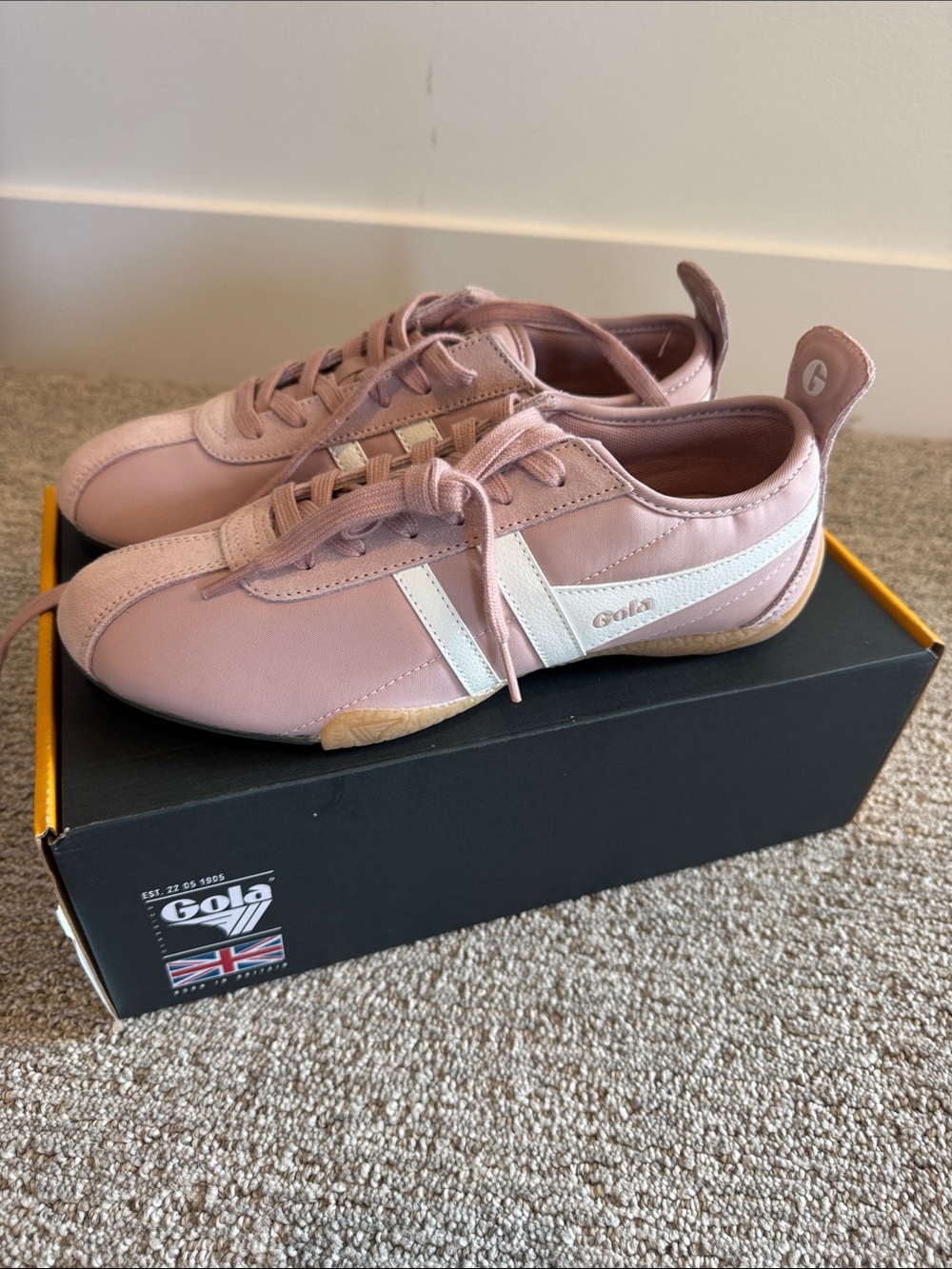 NWT in box Gola curve sneakers